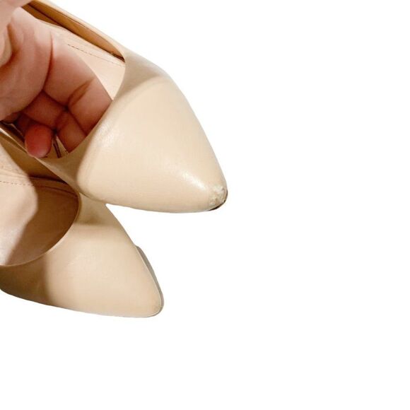 Charles BY CHARLES DAVID Incredibly Pointed Toe Pump Cream - Picture 3 of 6